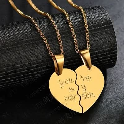 Best Friend BFF Split Heart 2 Name Pendent Set