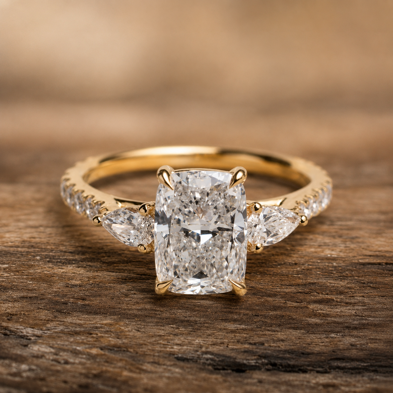 Find our stunning collection of engagement rings, featuring diamond rings, solitaire rings, and moissanite options. 