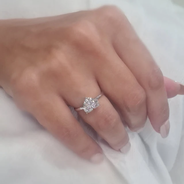 2 Carat Heart Shape Moissanite Ring