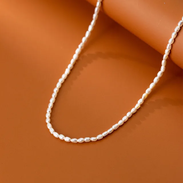 Minimilist Pearl Necklace Choker