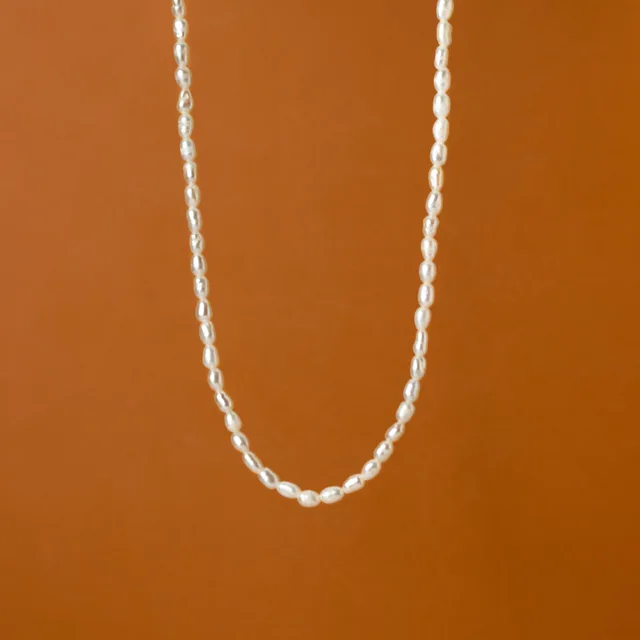 Minimilist Pearl Necklace Choker