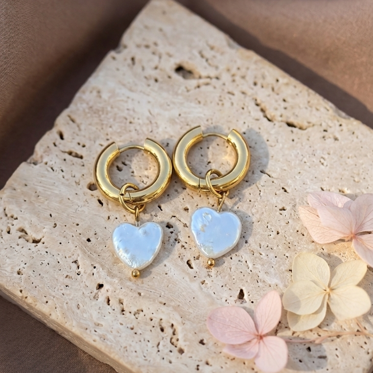 Pendientes de perlas en forma de corazón