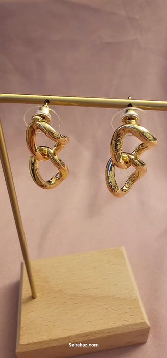 Bold and Beautiful: Chunky Linked Dangle Earrings for Impact