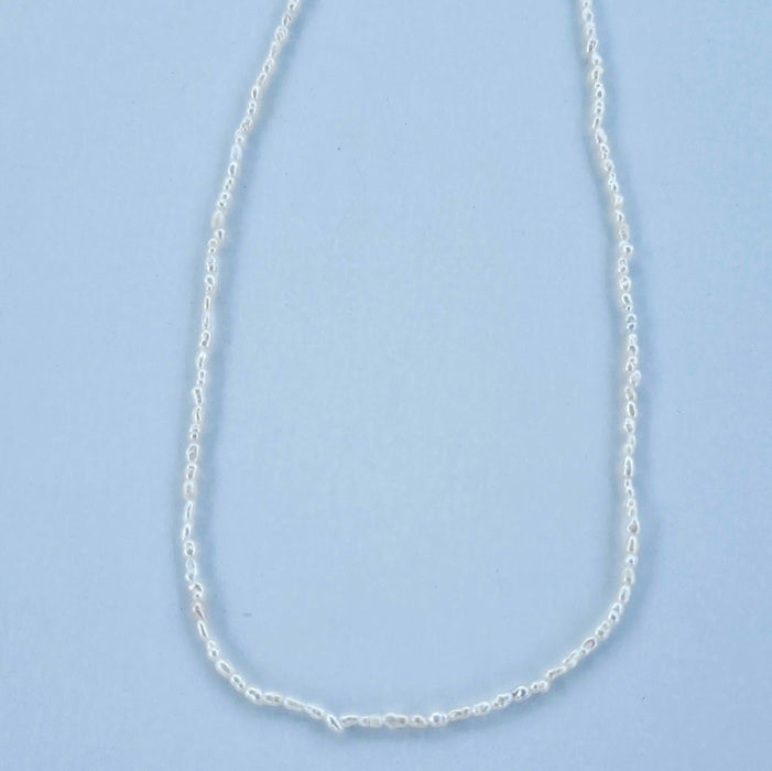 Minimilist Pearl Necklace Choker