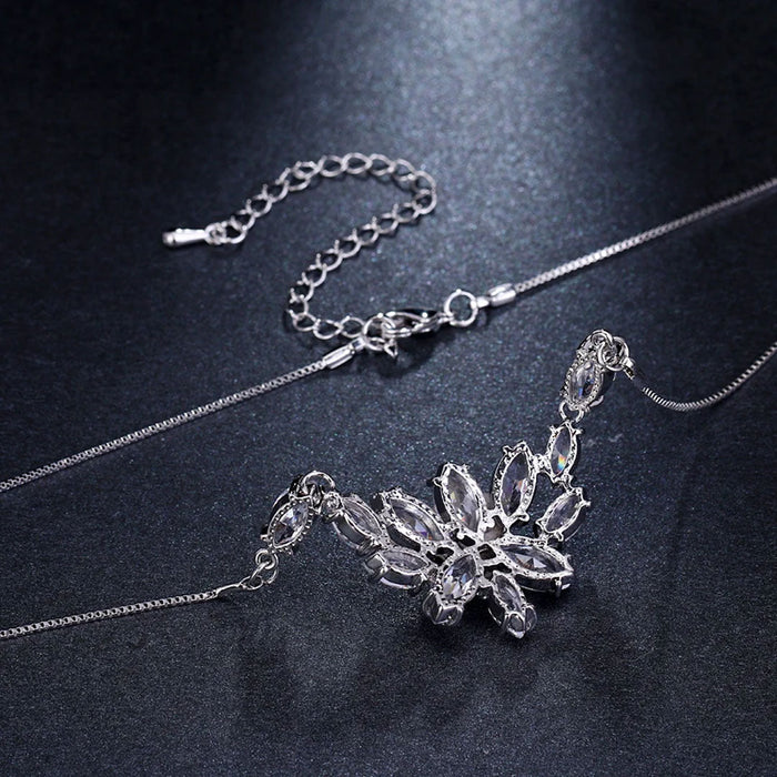 Elegant Flower Charm Adjustable Love Necklace