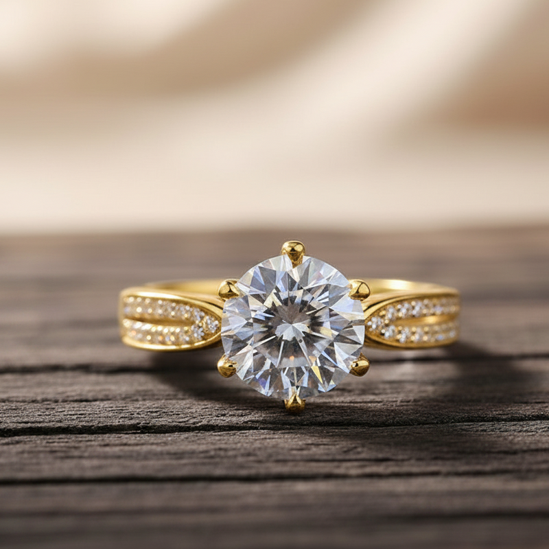 18K White Gold Round Cut Solitaire Engagement Ring