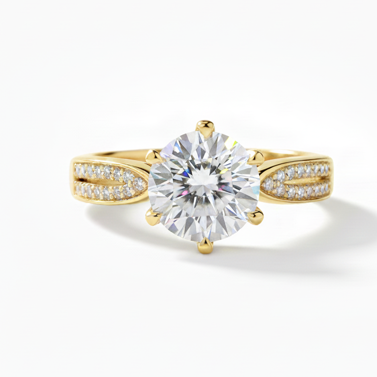 18K White Gold Round Cut Solitaire Engagement Ring