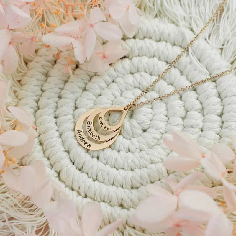 Personalized Teardrop Name Necklace in 18K Gold Vermeil – Custom Gift