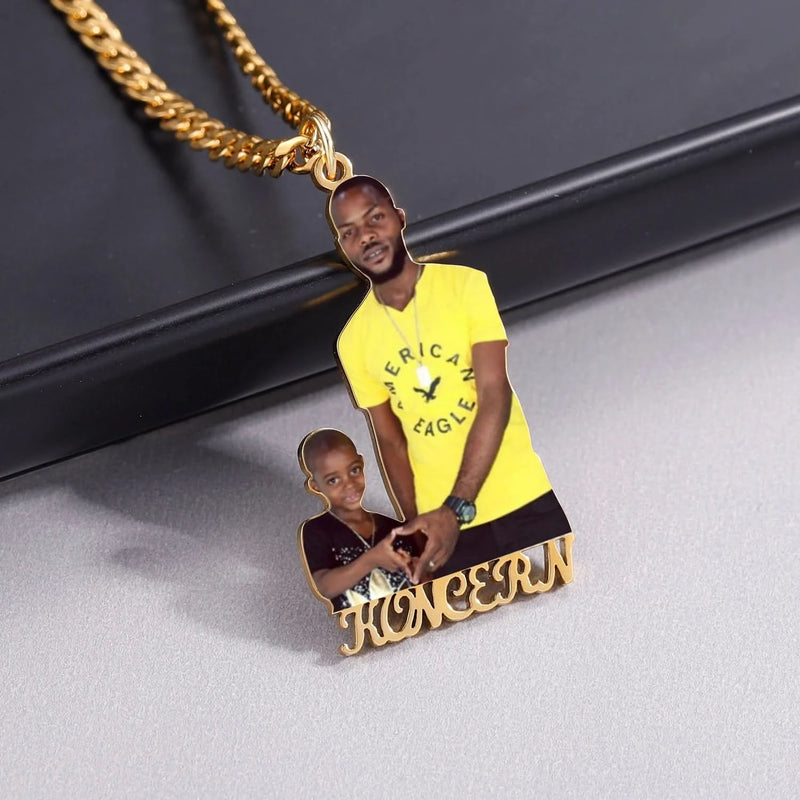 Picure Outline Pendent Necklace with Custom Name