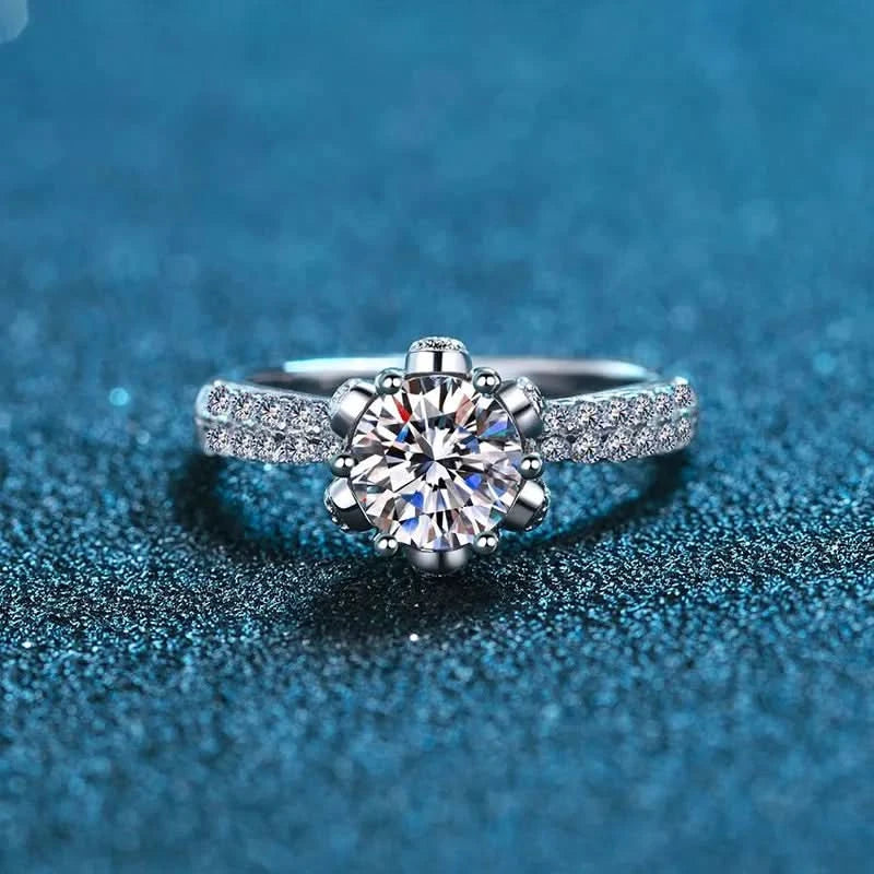 Round 1 Carat Moissanite Solitaire Engagment Ring
